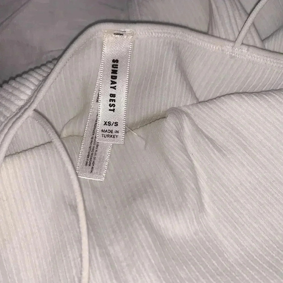 Aritzia Sunday Best Seamless Ribbed Bodysuit Size XS/S - Picture 3 of 6